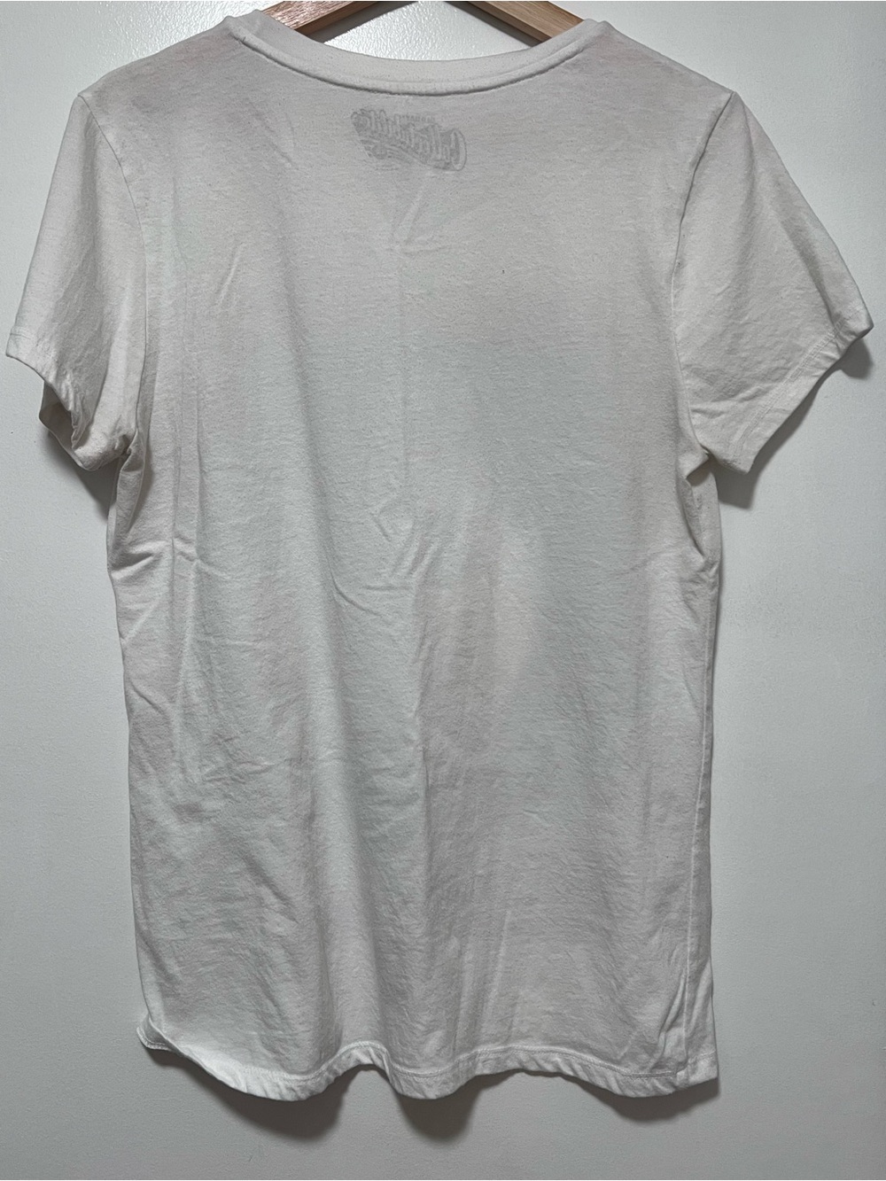 Old Navy White Marilyn Monroe Graphic Tee with Pink Accents - Picture 2 of 3